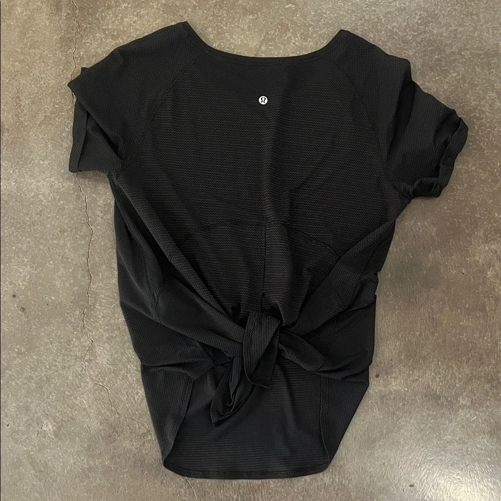 lululemon athletica Black Short Sleeve Crew Tee